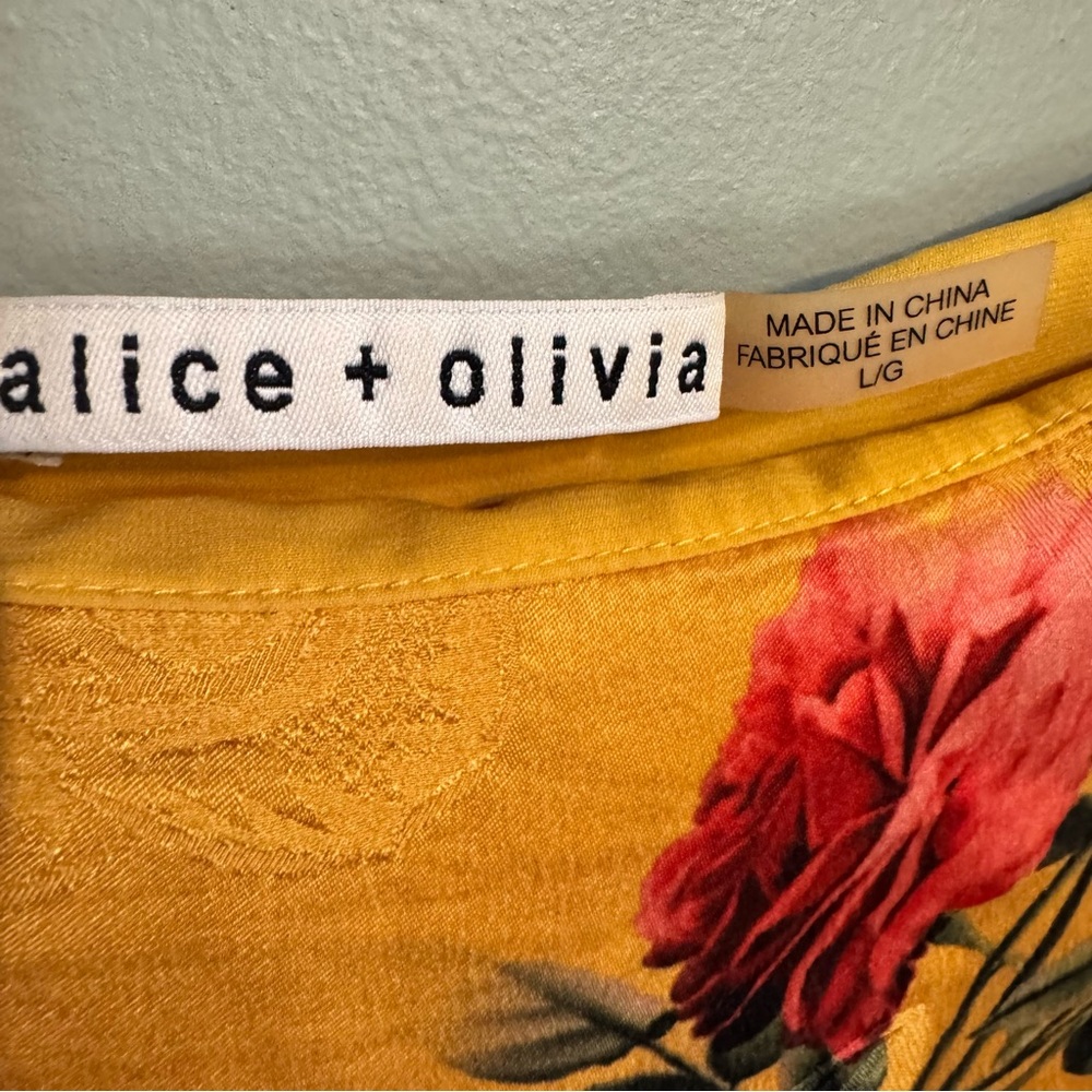 Alice + Olivia  Off-the-Shoulder Top Floral Print Bell Sleeve Large - Picture 3 of 5